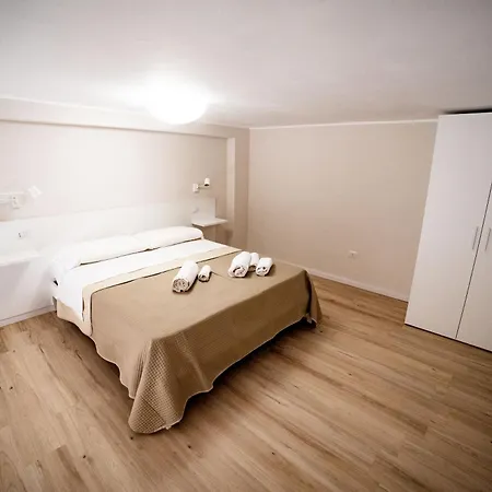 Isabel House Apartment